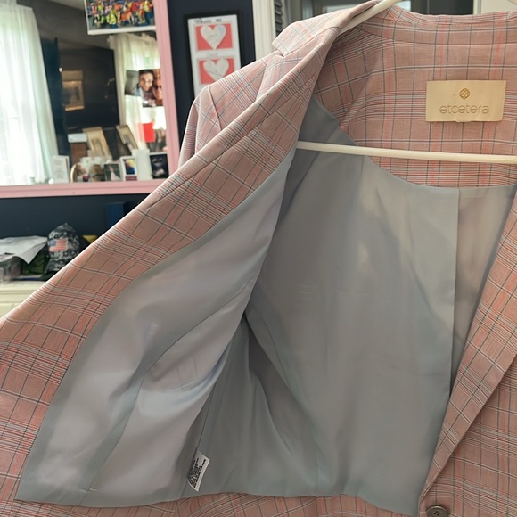 Blazer - Picture 2 of 4